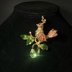 VTG MYLU Partridge In A Pear Tree Gold Tone Brooch Pin